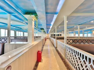 Qiandao Lake Earl Luxury Cruise