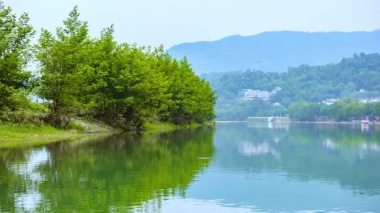 如春城烟雨，瓯江月色，孟楼潮韵，远浦归帆，沙汀渔火，塔院筠风