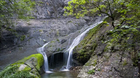 Four Hole Gorge