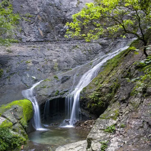四洞峽