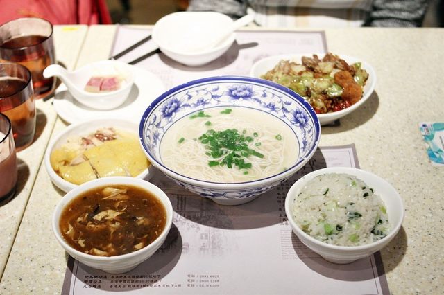 上海菜小館 手工餛飩有素有鮮肉餡選擇，加配養生湯#夏日搵食推介