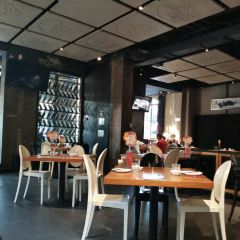 Youth Resturant 여행 사진