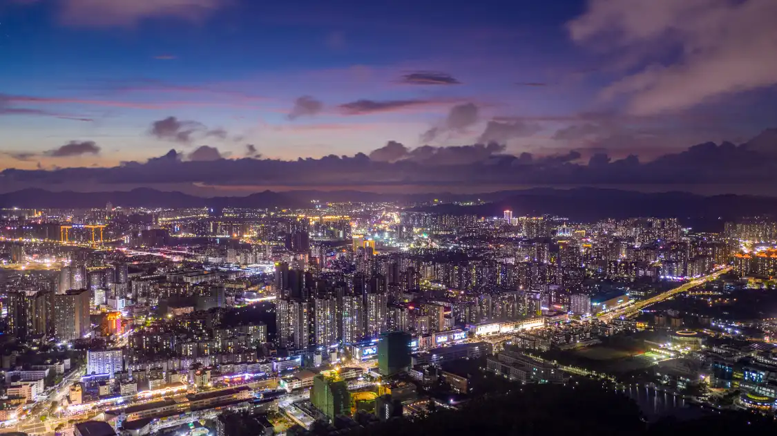 Hotels near Qianshan Street