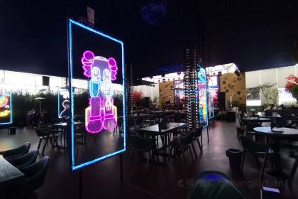理塘虫草大酒店·北纬28度音乐餐吧
