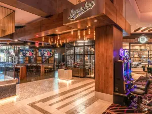 Baron Long Bar & Grill