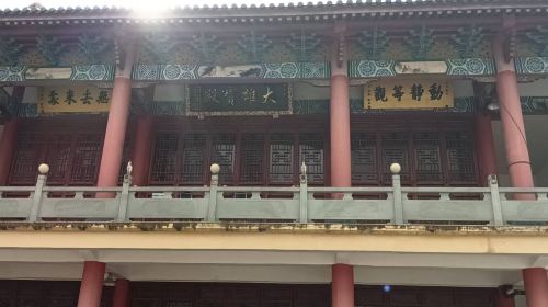 Cixi Henghe 타운 펭 교량 사원