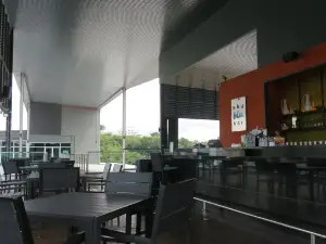 Sky Blu Bar