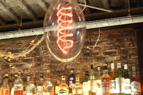 FURANSU COCKTAIL BAR