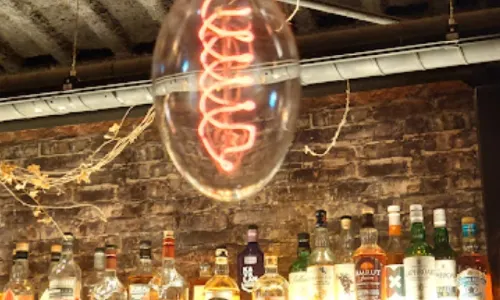 FURANSU COCKTAIL BAR