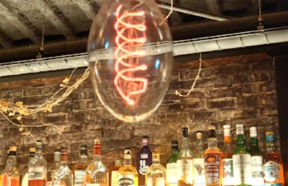 FURANSU COCKTAIL BAR