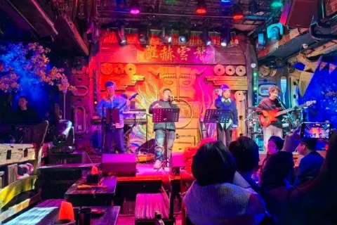 THE FOREST LIVE MUSIC