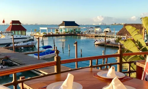 Crab House | The best seafood in Cancun