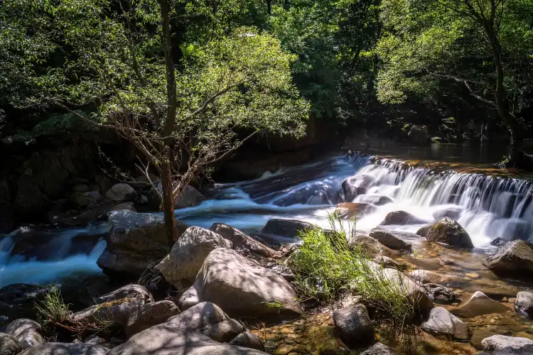 Hotels near Tianhe Grand Canyon (Inverted Ditch) scenic spot