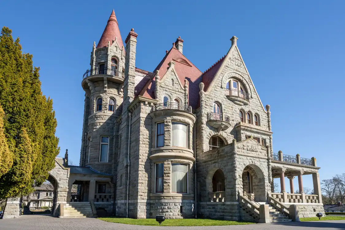 Các khách sạn gần Craigdarroch Castle