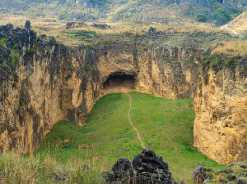 Longyang Tiankeng Group