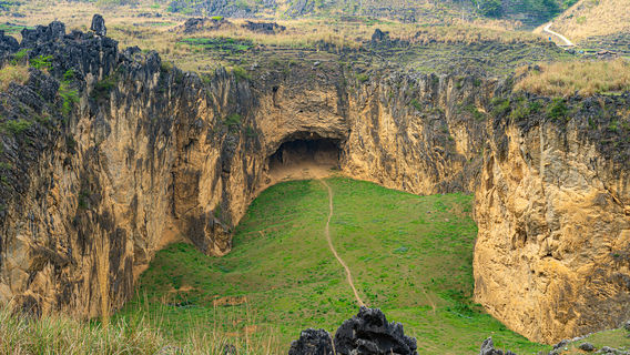 Longyang Tiankeng Group