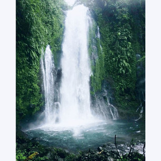 Cipendok waterfall is located at a plateau in Banyumas region and officially made open for public in February 27, 1986 by the Banyumas Regent, R.G Roydjito. Go north of Cipendok, lies the largest mountain forest in Java. To be able to reach the bottom of Cipendok Waterfall we must walk some steps down. In the stream at the feet of the waterfall, there is a group of black, monstrous stones soaked by the heavy water. Cipendok Waterfall is a perfect site for those who seek solace or quiet surrounding for meditation.
The road to the waterfall is lined with celery plantations and stalls selling tempeh, pure milk, tomatoes and peppers. In addition, many small rivers run along the road.
#summervacation#hikingtrails#urbanexplorer