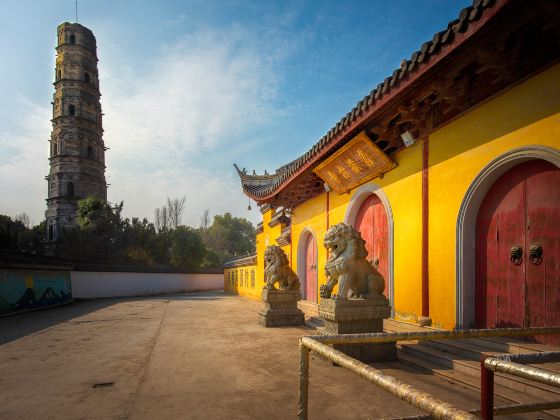 Qing Long Temple