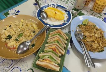 Sailomjoy Restaurant (Thapae) User Photo