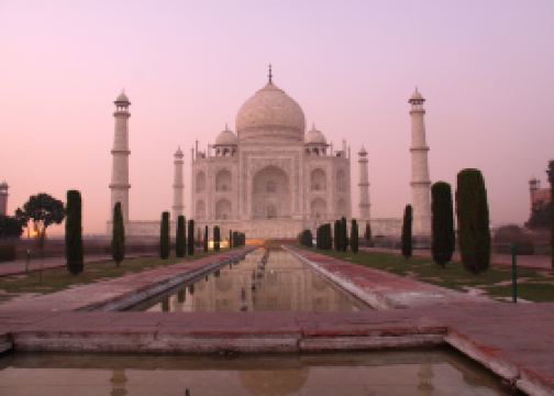 Best hotels near Taj Mahal