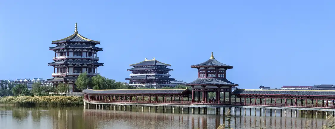 Hotels near Lingwu High Temple