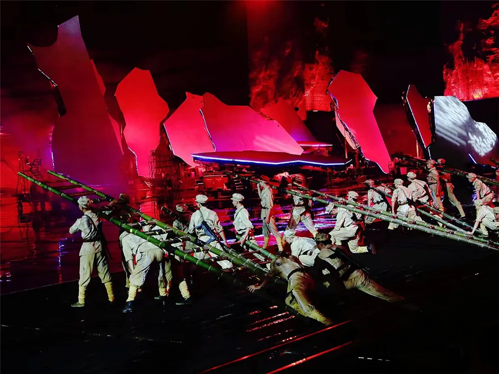3_Large-scale Live Performance on "Mao Zedong, China"