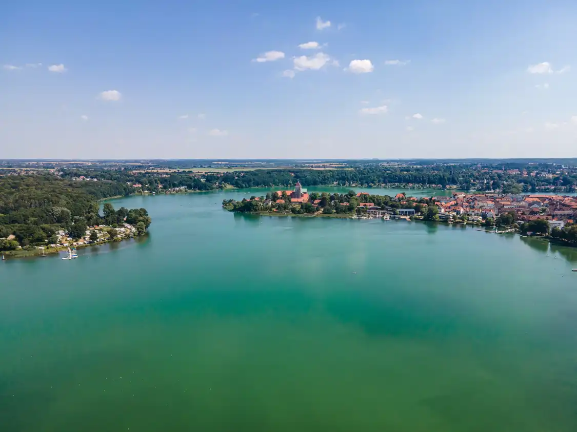 拉策堡附近的飯店