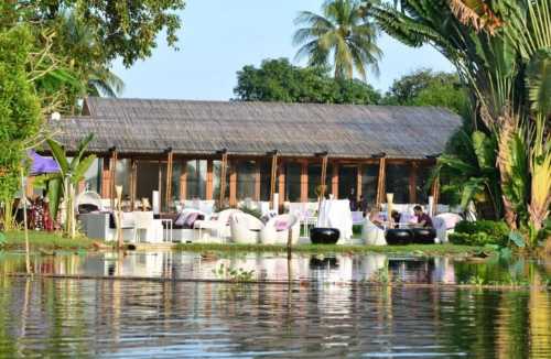 SEEDS Restaurant & Lounge