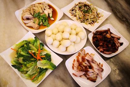 Famosa Chicken Rice Ball