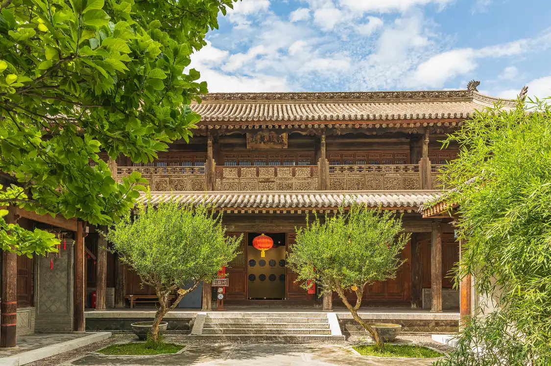Hotels near Hu ancient buildings