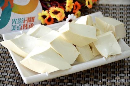 鲁朗石锅城·松茸天麻石锅鸡