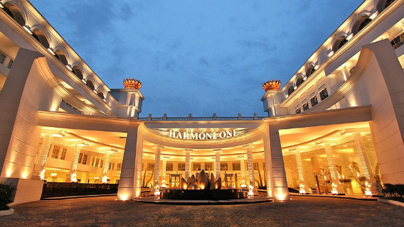 Harmoni One Convention Hotel & Service Apartments