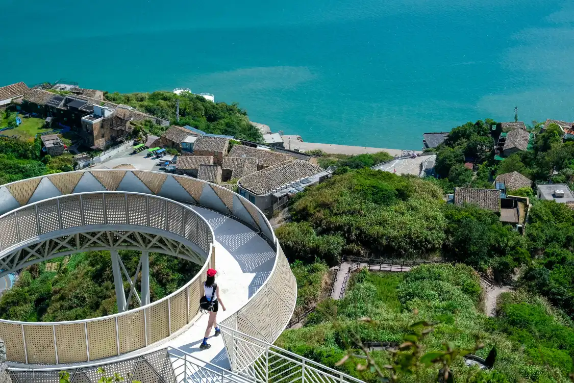 対戒展望プラットフォーム周辺のホテル