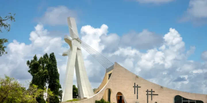 阿比讓聖保爾天主大教堂