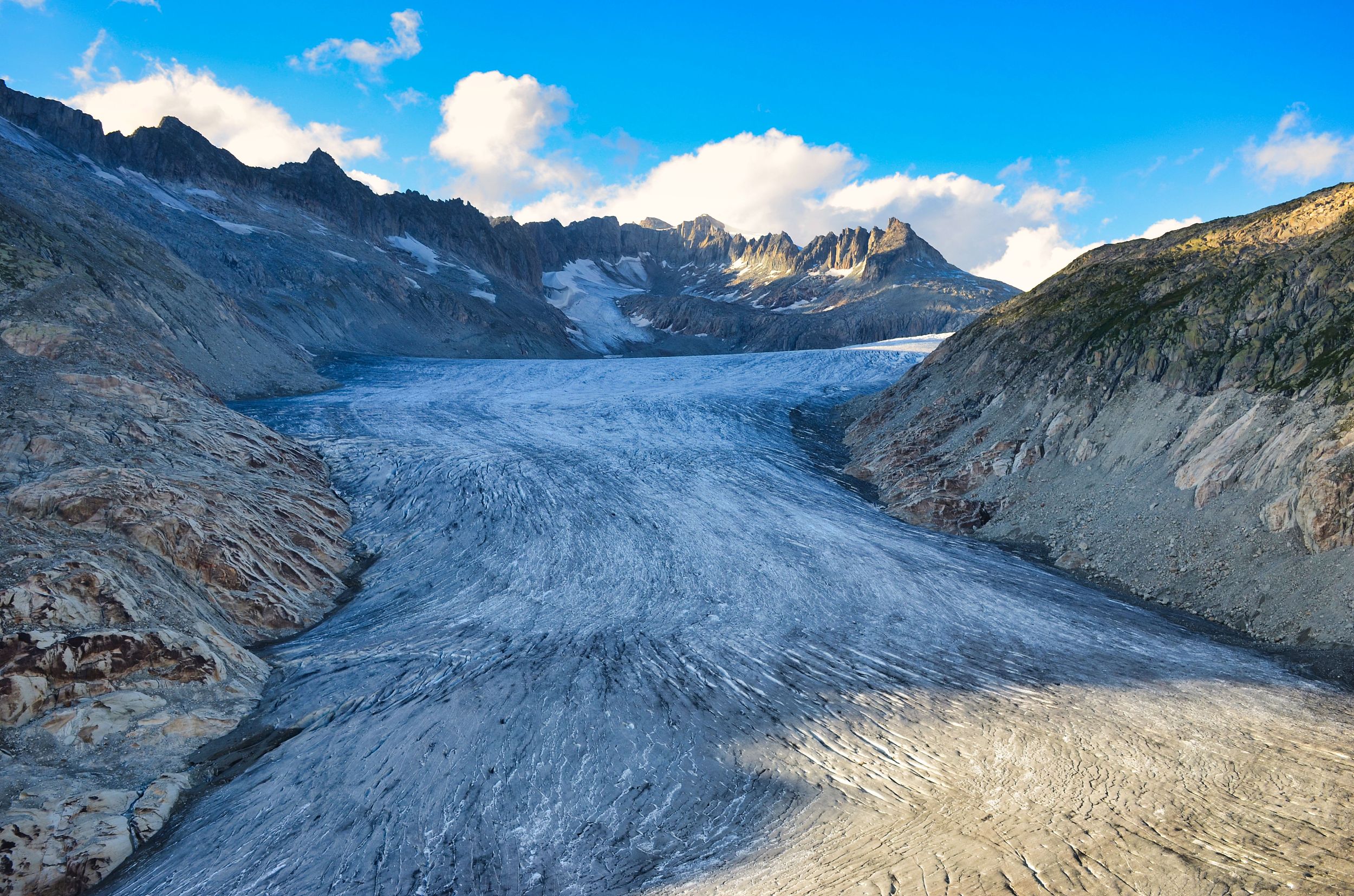 Dernières offres de billets et réductions pour Glacier du Rhône en janvier  (mis à jour en 2024), évaluations sur Glacier du Rhône, adresses et heures  d'ouverture de Glacier du Rhône, attractions populaires,