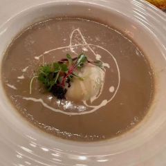 Le Petite Fontaine User Photo