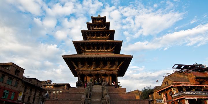 ニャタポラ寺院