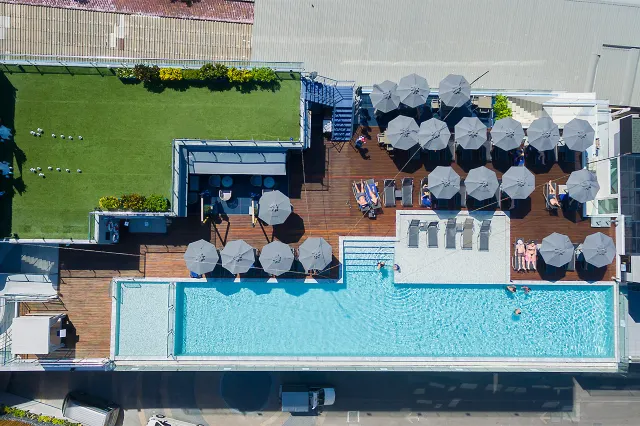 รีวิว 5 ประสบการณ์ดี ๆ ใน Hotel Clover Patong Phuket