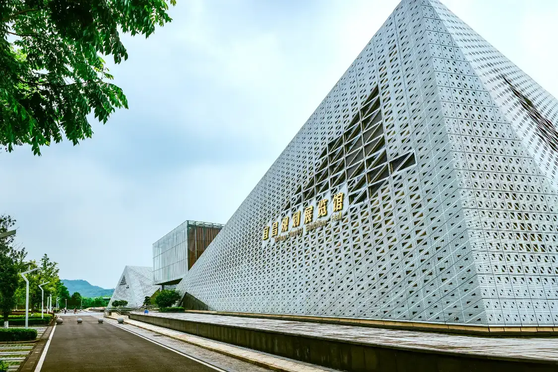 Hotels near Yichangshi Guihua Exhibition hall