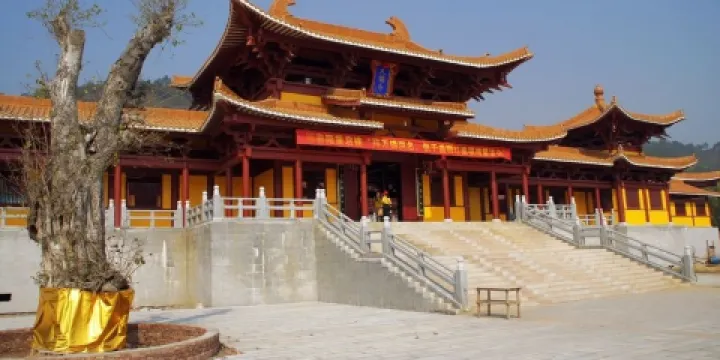 南台卧佛山景區-大佛寺