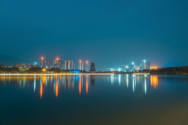 Yulong Lake Park