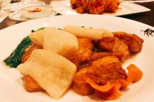 榆耳竹笙燒豆腐