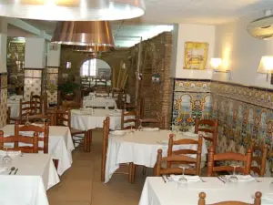 Canyes Restaurant