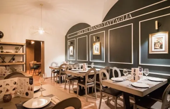 La Mafia se sienta a la mesa