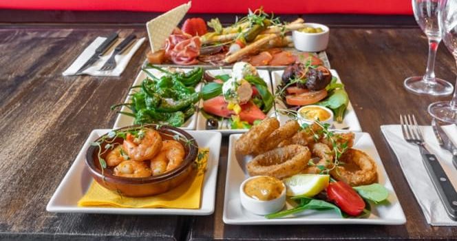 AQUI TAPAS & BAR