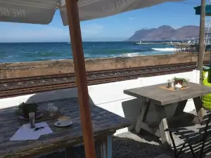 Ohana Cafe