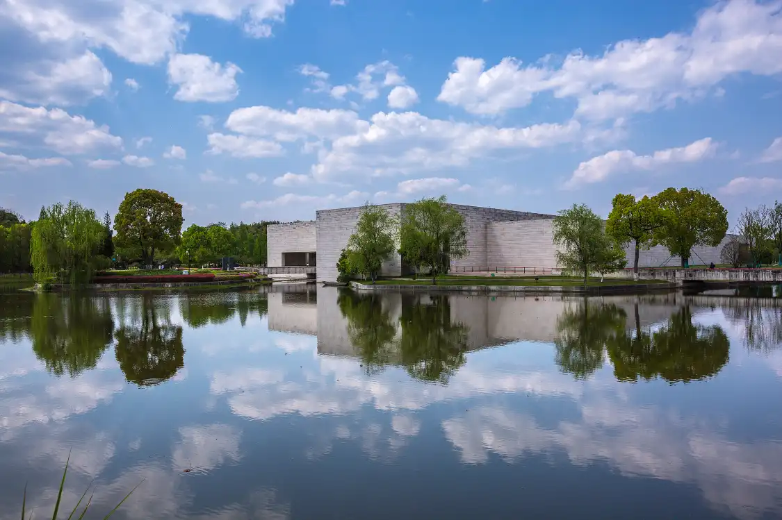 Hotels near Liangzhu Museum