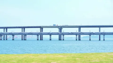 Miles Long Dike attraction in Xiamen