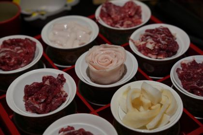 DIO TENG BEEF HOT POT