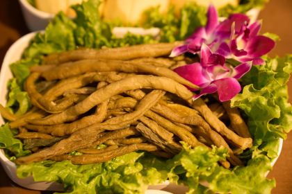 福记东北人家铁锅炖